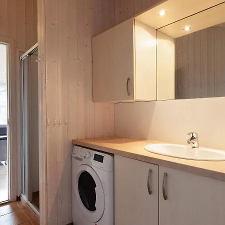 Three-bedroom Holiday In 20 بيت للعطل *